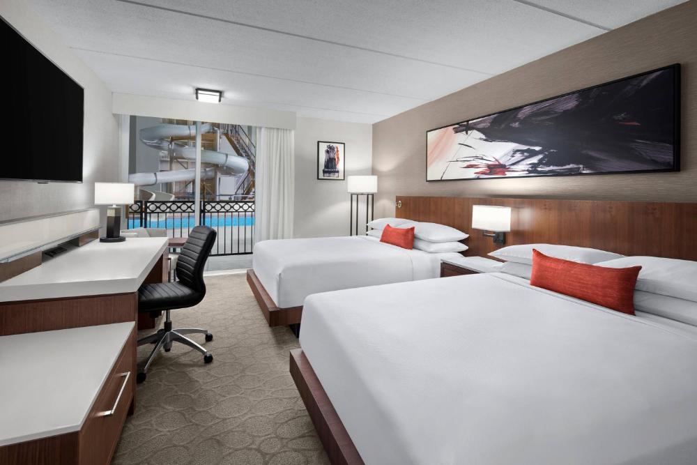 Guest room, 2 Queen, Poolside interior